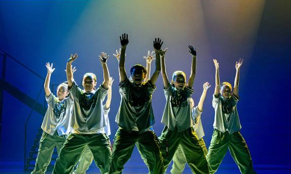 STEP Junior Crew on stage, photo 3
